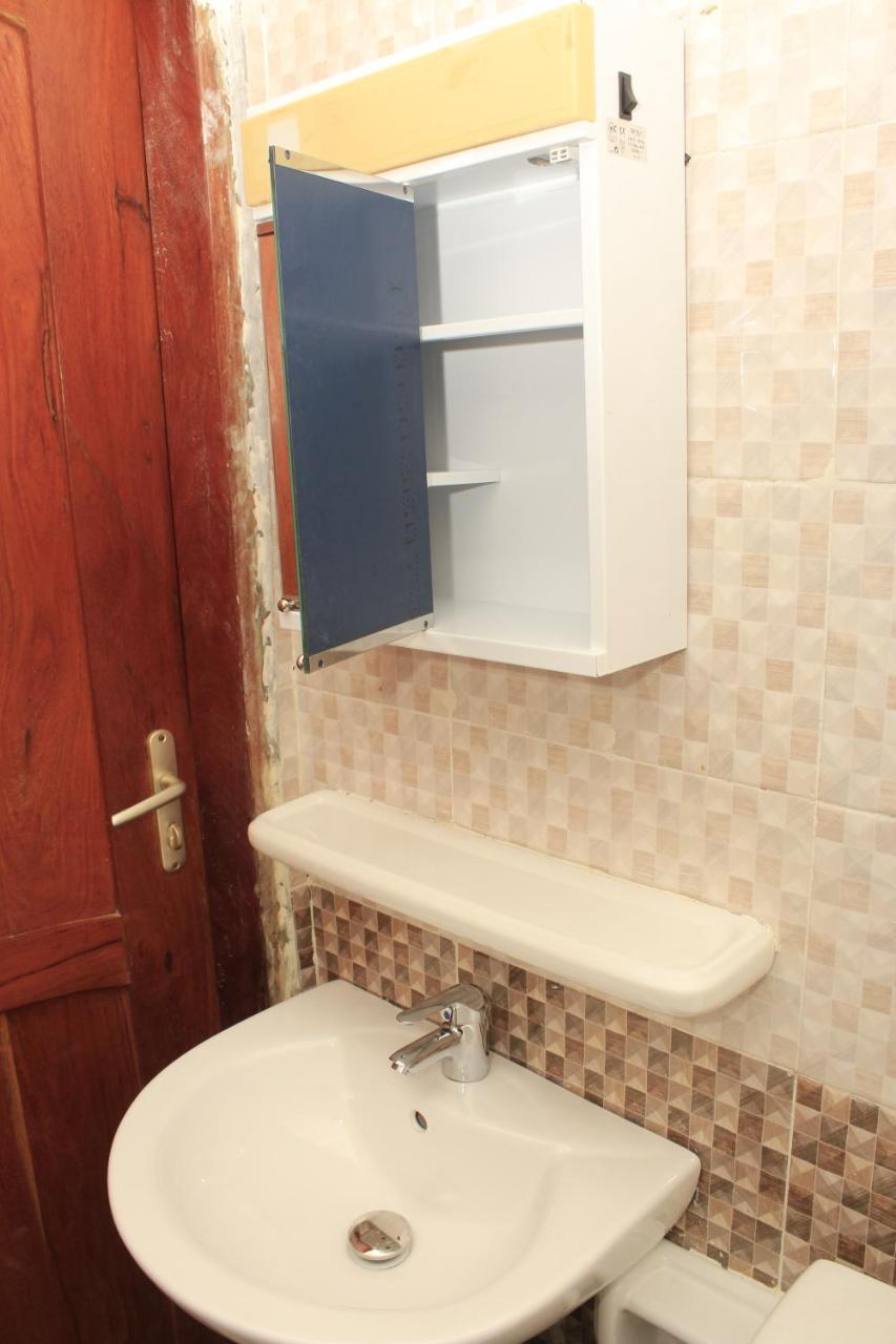 Mawole Apartment Cotonou Bagian luar foto